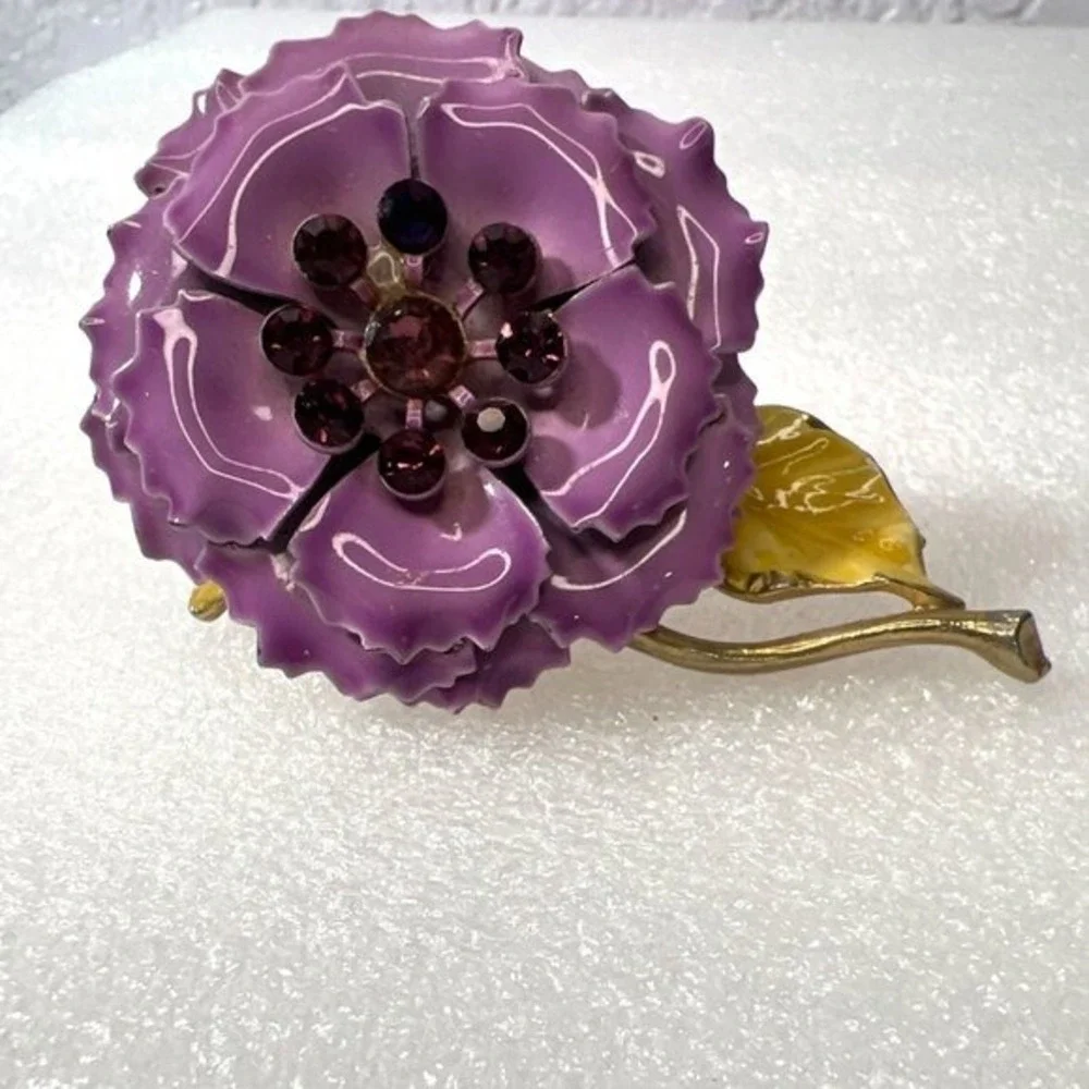 Vintage Lavender‎ Enamel 3D Floral Brooch Ruffled Purple Rhinestones Gold Tone